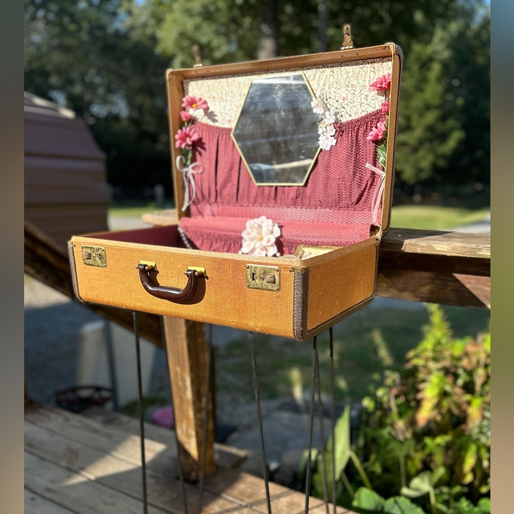 Vintage suitcase vanity/sidetable